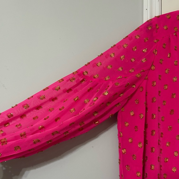 Hot Pink and Gold Polka Dot Crown & Ivy Top Size L - Picture 3 of 7